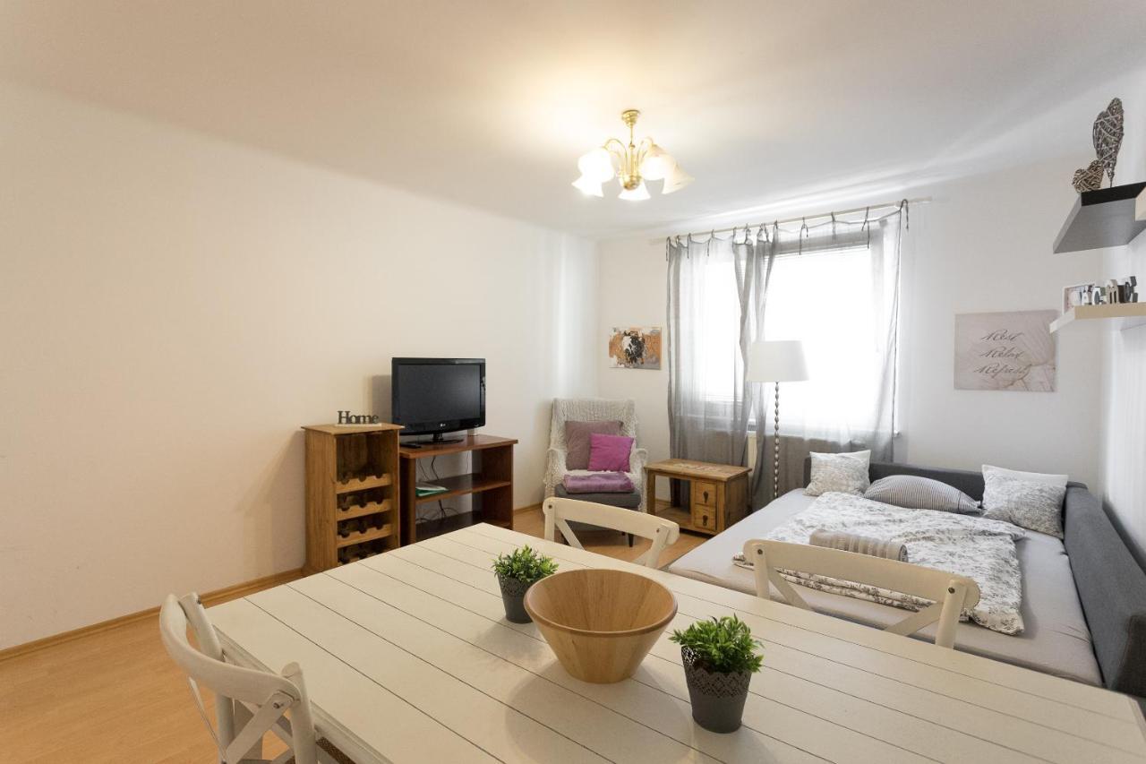 Gorgeous Hideout | City Center Apartment Відень Екстер'єр фото